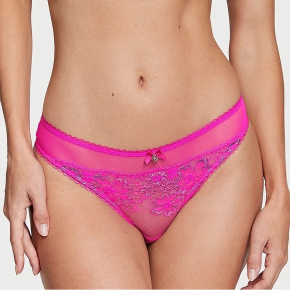 Victoria's Secret Body By Victoria Shimmer Lace-Front Thong Panty Fuchsia S NEW - Picture 2 of 7